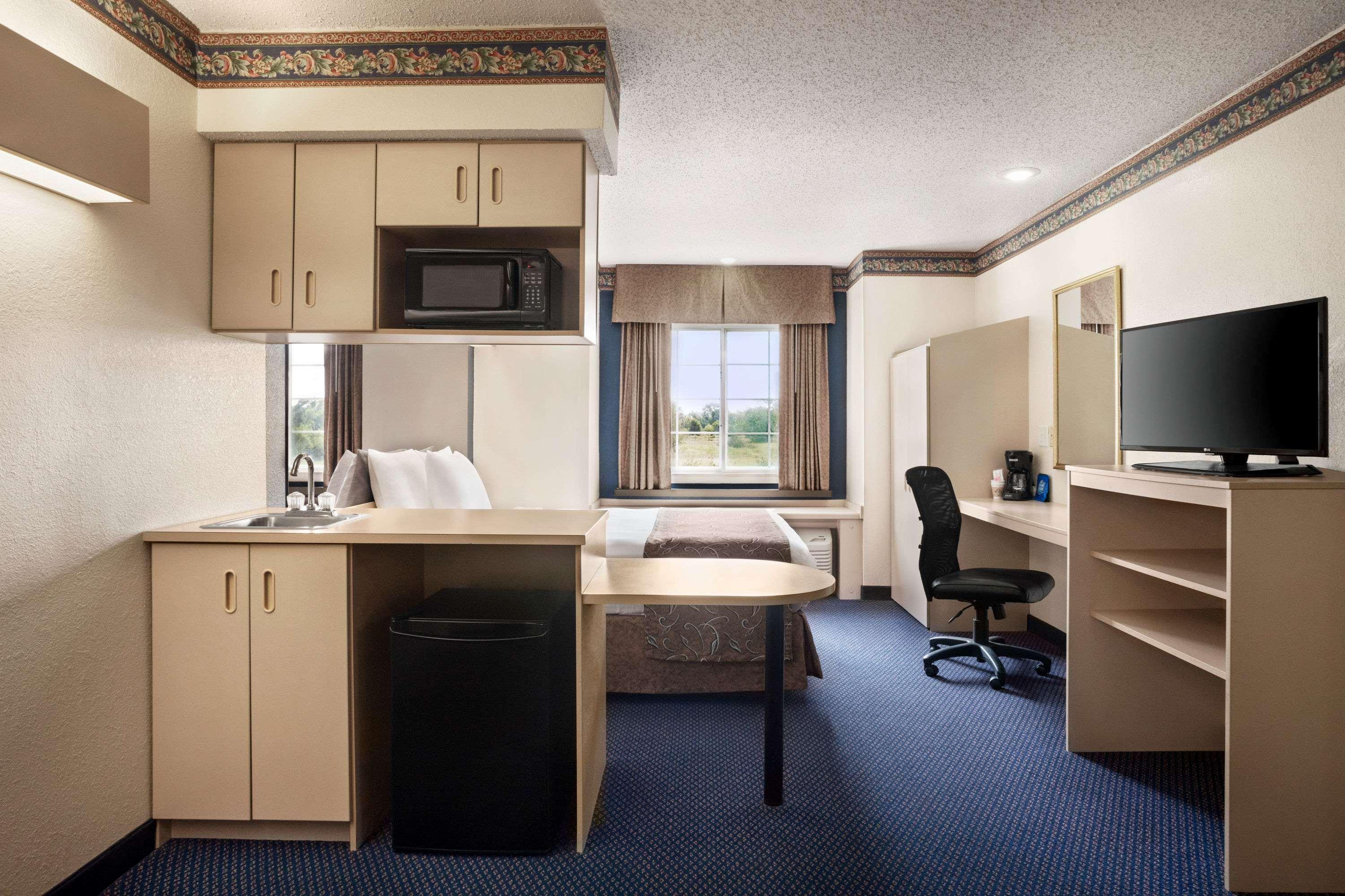 Travelodge By Wyndham Fort Scott Exterior foto